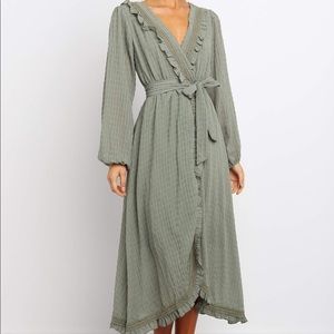 Ruffle and lace detail midi dress